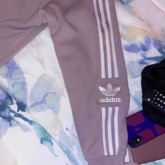 adidas light purple sweatshirt - Picture 2 of 3